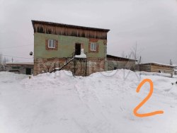 1/2 доля здания в Свердловской обл. 