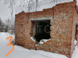 1/2 доля здания в Свердловской обл. 