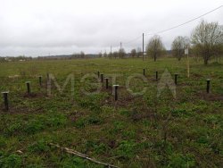 Земельный участок в Ленинградской обл., 1250 кв.м. 