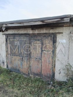 Гараж 21 кв.м. и земельный участок 21 кв.м. в Хакасии 