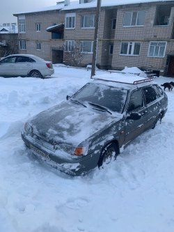 Легковой автомобиль ВАЗ 21140