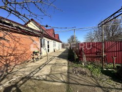 Жилой дом 218 кв.м. КН 23:13:0401146:463, ЗУ 2363+/-34 кв.м. КК, ст. Старонижестеблиевская