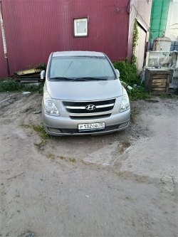 HYUNDAI GRAND STAREX