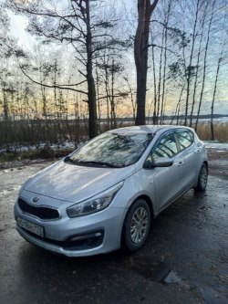 Легковой автомобиль КИА JD (СEED); цвет – серебряный; год изготовления – 2015