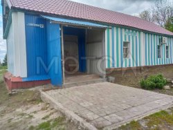 1/2 доля здания и 1/2 доля земельного участка в Саратовской обл. 