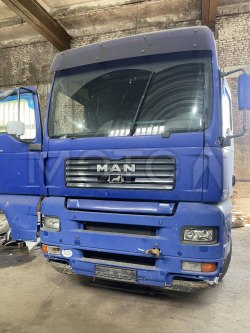 Грузовой тягач MAN TGA 18.480, 2005 года 