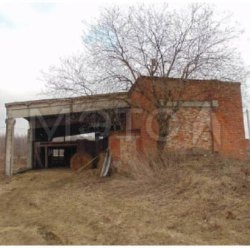 Здание 280,8 кв.м и земельный участок 2995 кв.м в Калужской обл. 