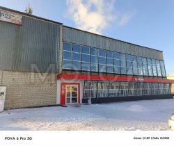 1/2 доля здания универмага и 1/2 доля земельного участка в Тюменской обл. 