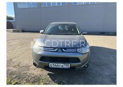 Автомобиль MITSUBISHI OUTLANDER 2012 года выпуска