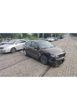 автомобиль Volkswagen Polo