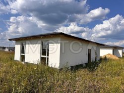 Дом 96 кв.м. и земельный участок 652 кв.м. в Свердловской обл. 