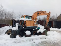 Гусеничный экскаватор Hyundai R160LC-9S, 2012 года 