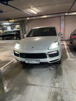 Автомобиль легковой Porsche Cayenne 2020 года выпуска