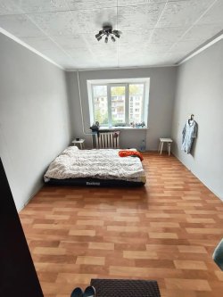 Комната, площадью 12,4 кв.м., по адресу: Свердловская область, г. Екатеринбург, ул. Сулимова…