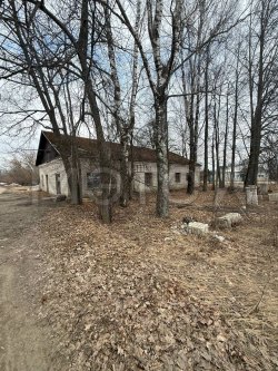 Здание 238,2 кв.м. и земельный участок 1048+/-11 кв.м. в Брянской обл. 