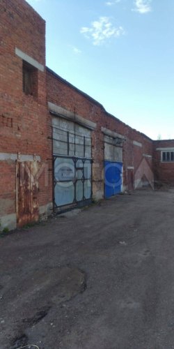 Гараж 829,3 кв.м. и земельный участок 2260 кв.м. в Башкортостане 