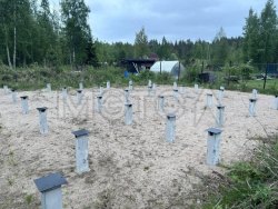 Земельный участок в Ленинградской обл., 1200 кв.м. 