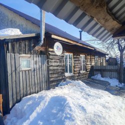Земельный участок, 2300 кв.м., доля: 24/100; Жилой здание, 75,9 кв.м., доля: 24/200