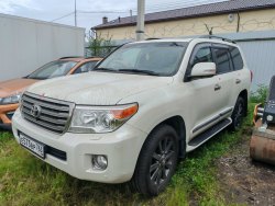 Транспортное средство марки Toyota Land Cruiser 200