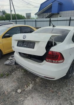 Volkswagen Polo 2017 г.в. (аварийный), 1шт.