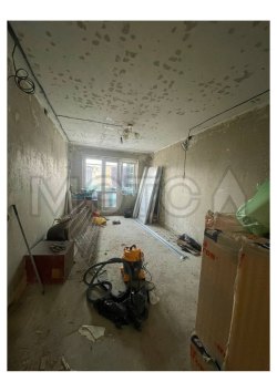 1/3 доля квартиры в Свердловской обл. 
