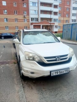 Автомобиль легковой Honda CR-V 2010 года выпуска